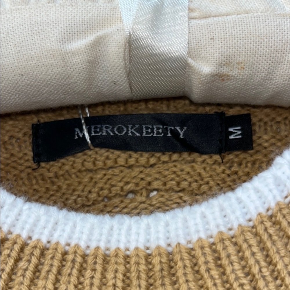 Wave pattern Tan and White Sweater​ - Picture 4 of 8
